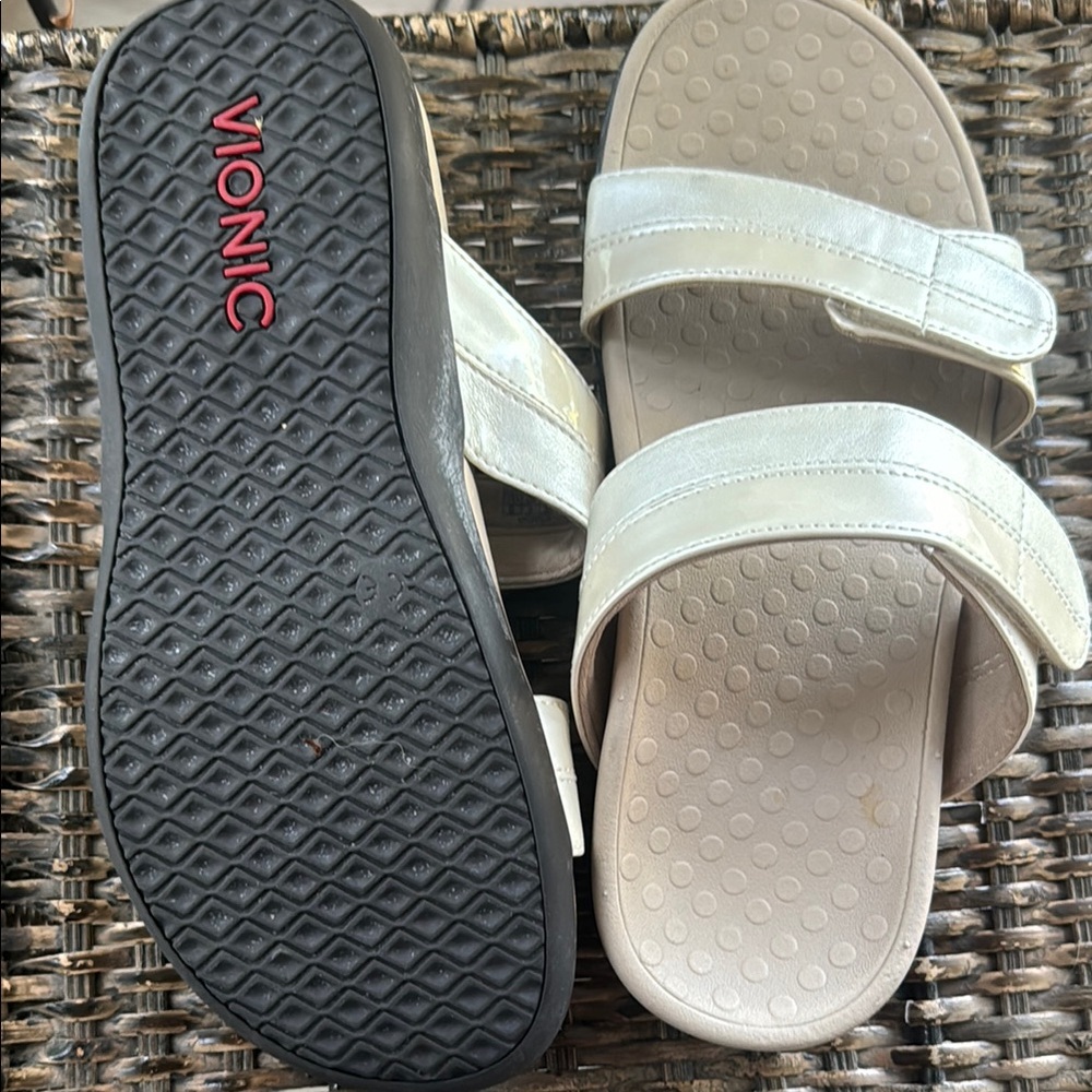 Vionic Cream Double Strap Slides - Picture 7 of 9